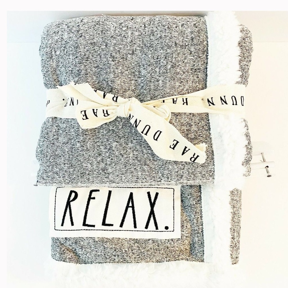 🆕 Rae Dunn Relax throw sherpa fleece blanket - Picture 1 of 1
